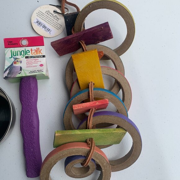 BIRD SUPPLIES - 3pc lot PARROT MACCAW, hanging cage toys, blocks, perch, bowl - Picture 3 of 10